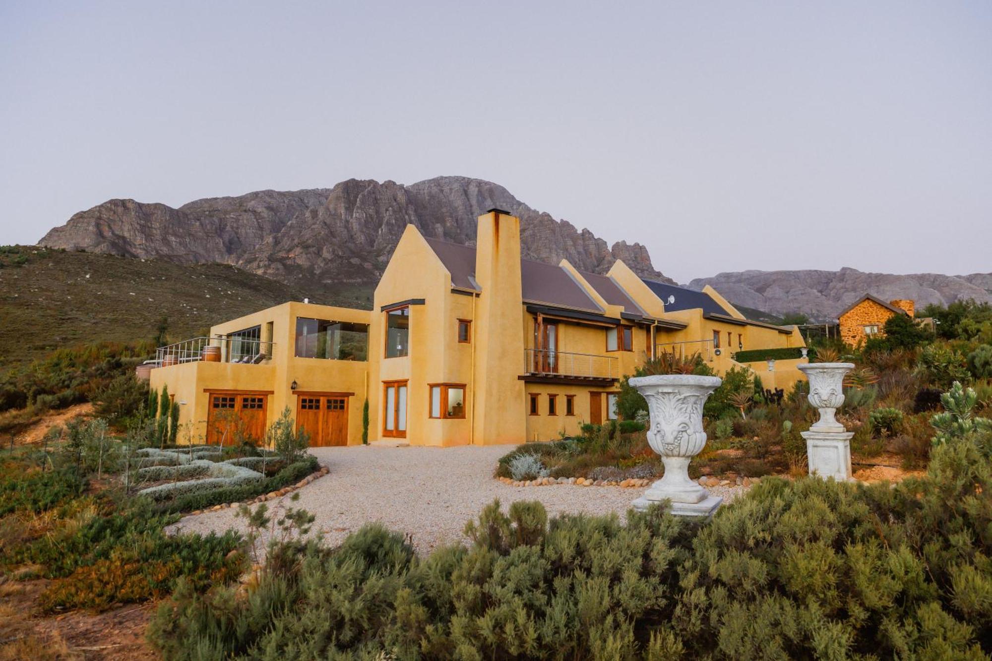 Berghuis - Mountain Hideaway * Wolseley